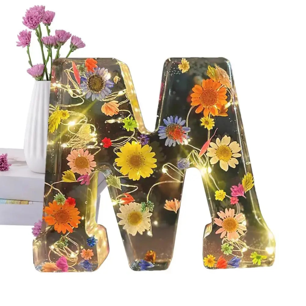 Blumenlampe handgefertigt mit Trockenblumen in Harz