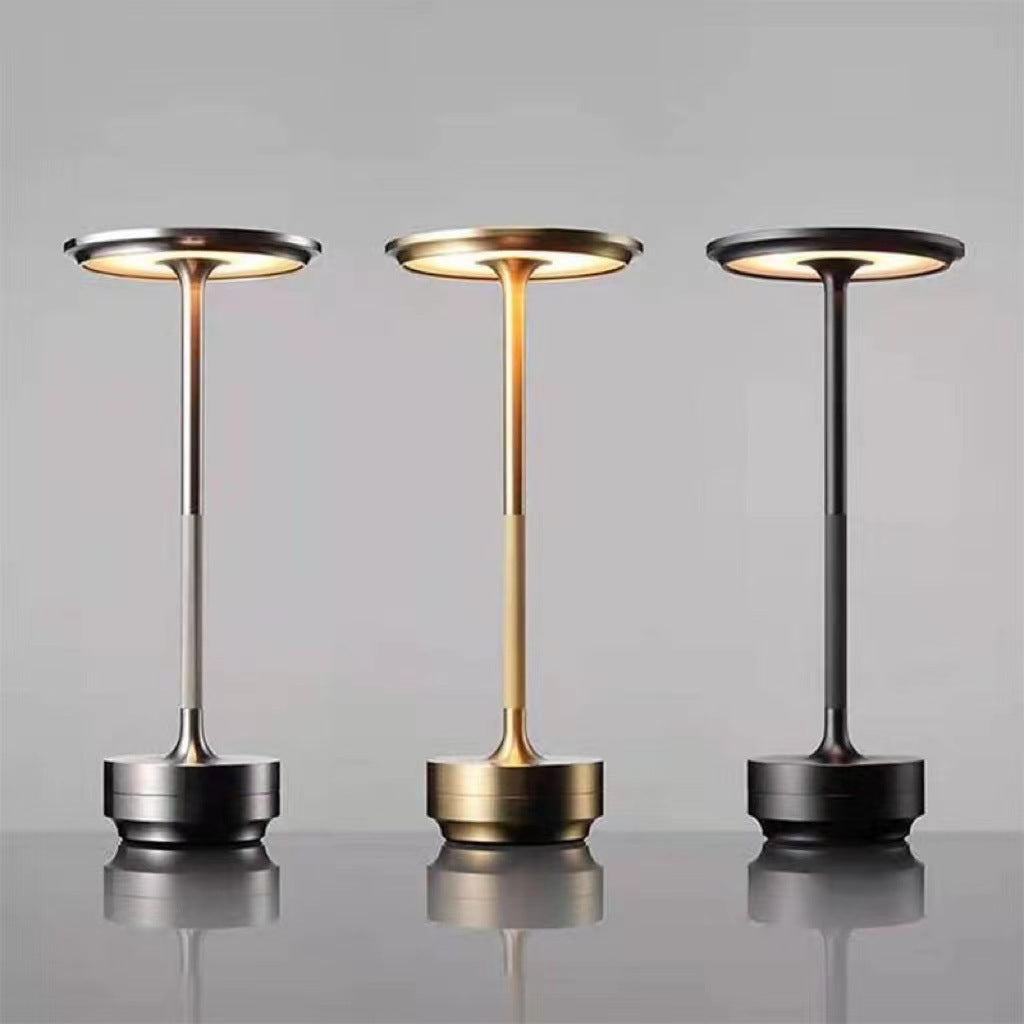Milana™ – Galvanisierte Metall-LED-Tischlampe
