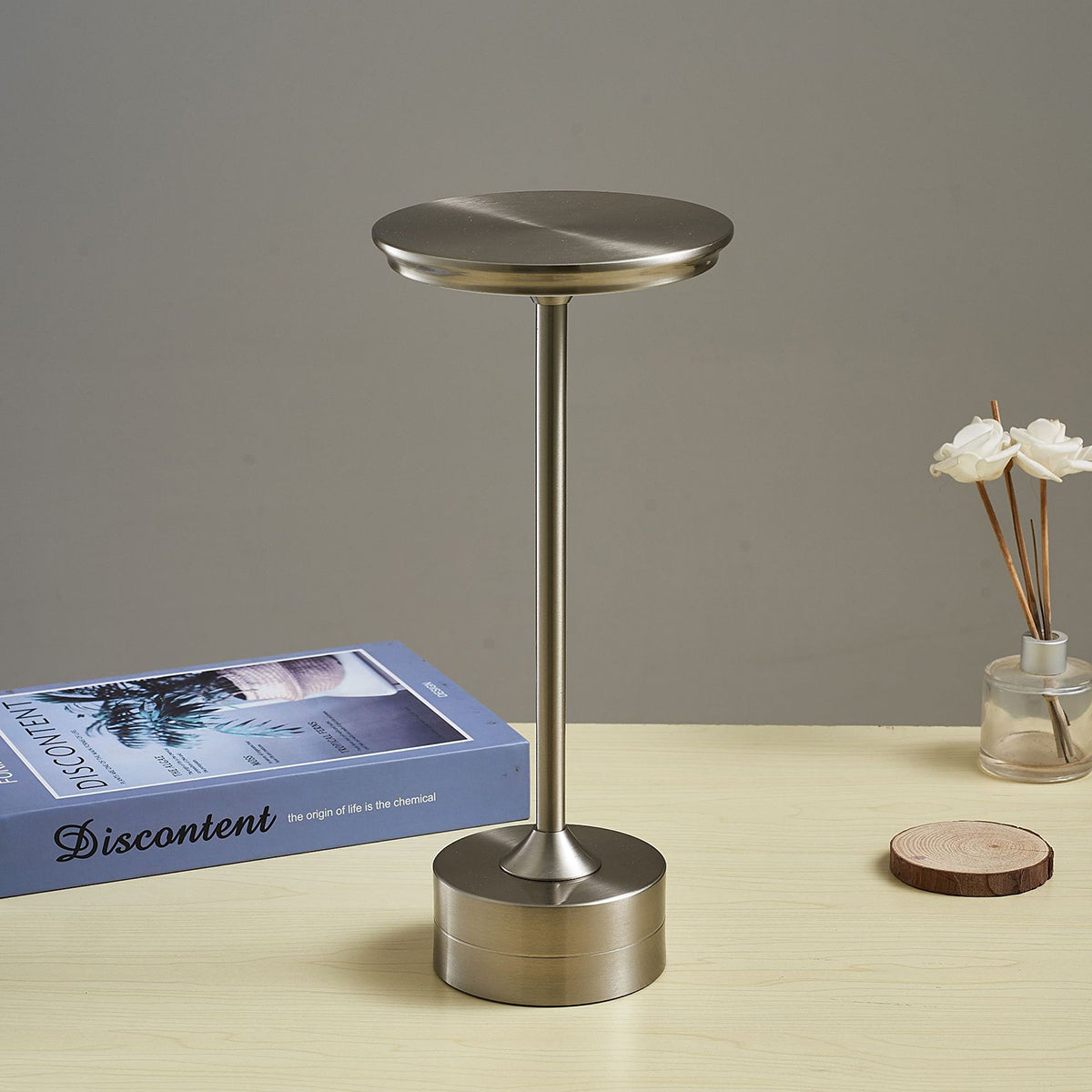 Milana™ – Galvanisierte Metall-LED- Tischlampe