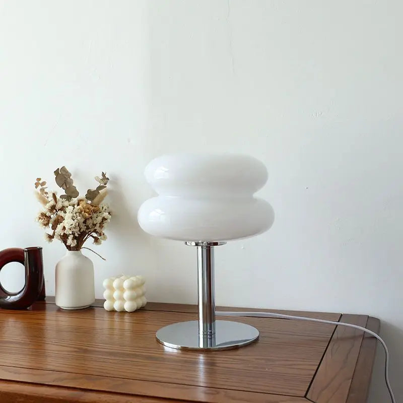 Tischlampe mit Glasschirm | Retro-Design, 3 Dimmstufen, USB-Ladeanschluss | Stabiler Metallfuss für gleichmässiges Licht 4