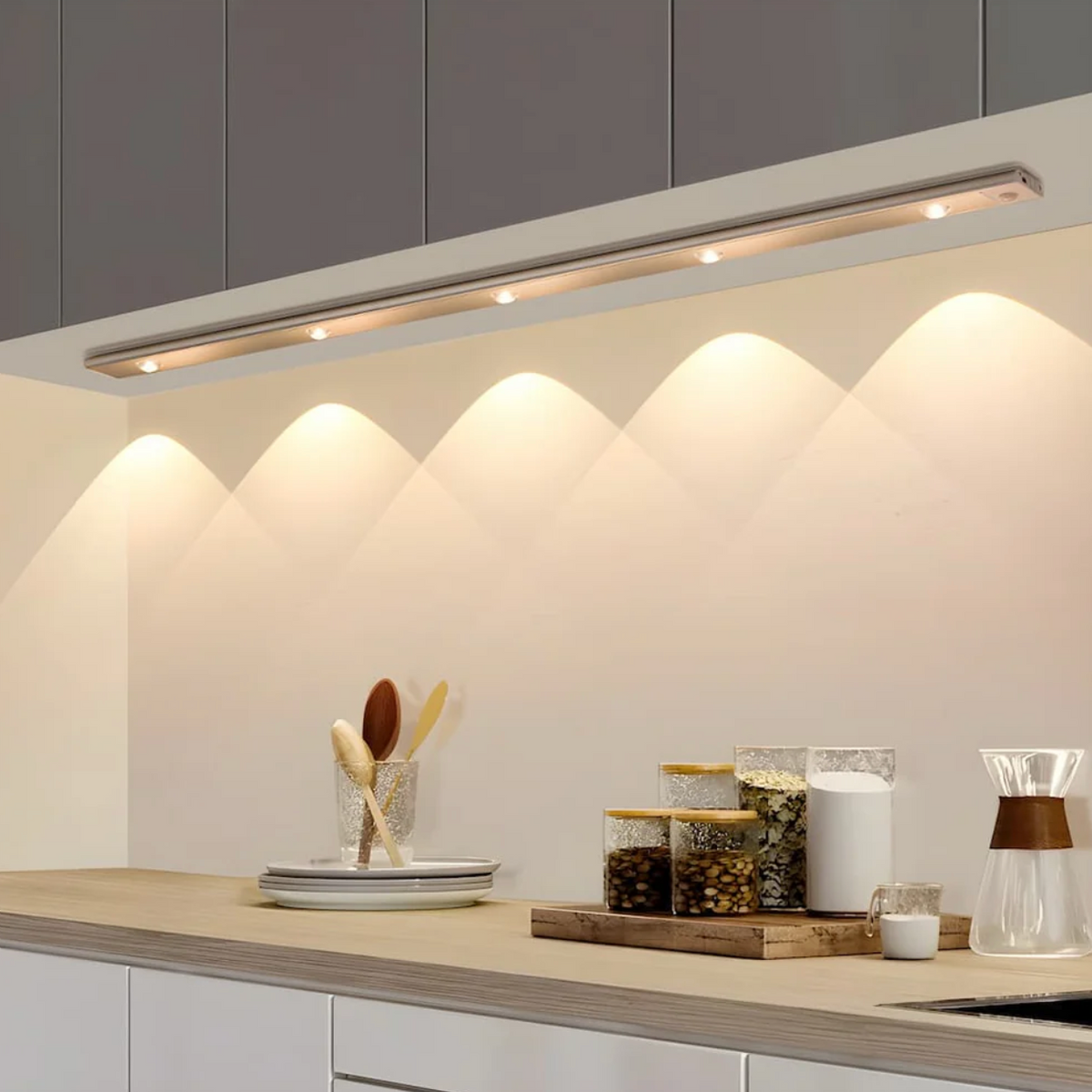 LED-Wandleuchte mit Bewegungssensor, 20/40 cm | 3-Stufen dimmbar | Kabellos, akkubetrieben, 2 Monate Leuchtdauer 1