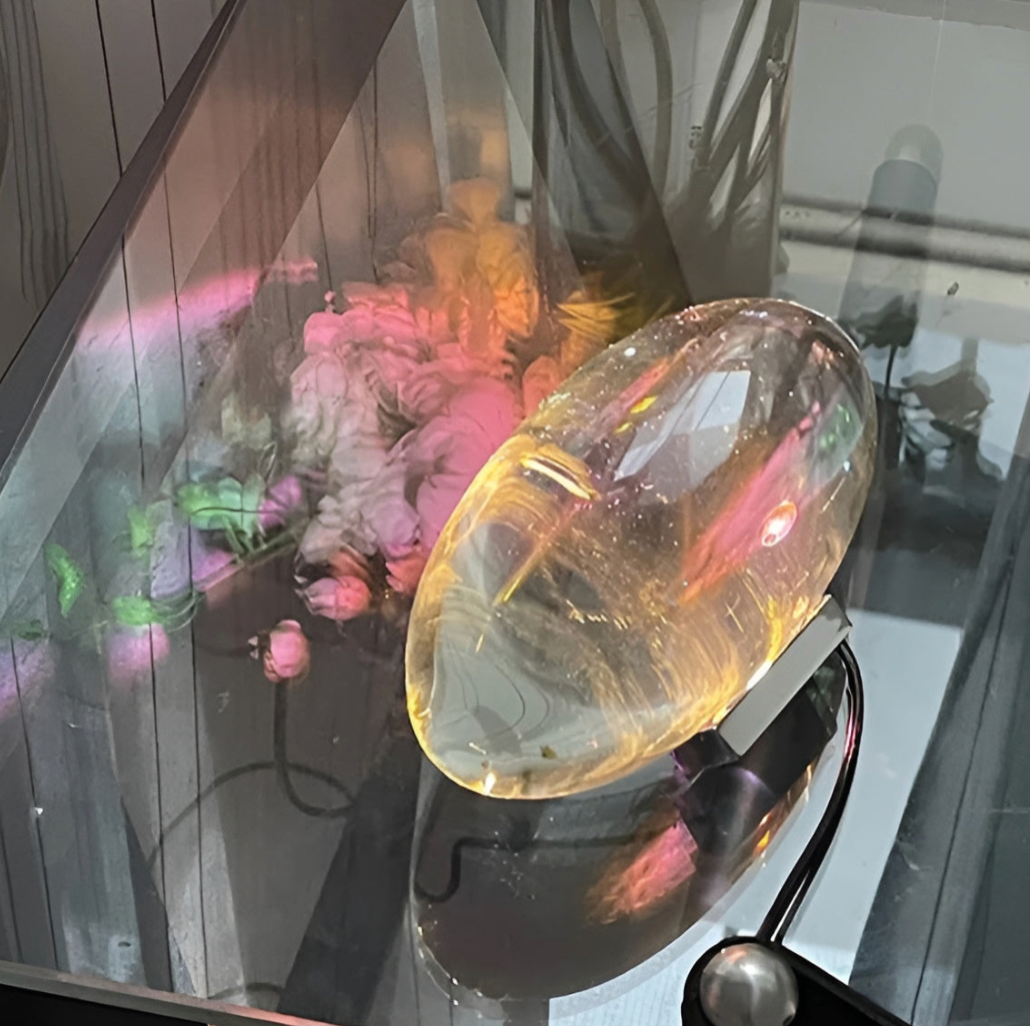 Projektionslampe mit Glas- und Metallgehäuse | Facettierte Kristalllinse | Sanftes Licht- und Schattenspiel an der Wand 2