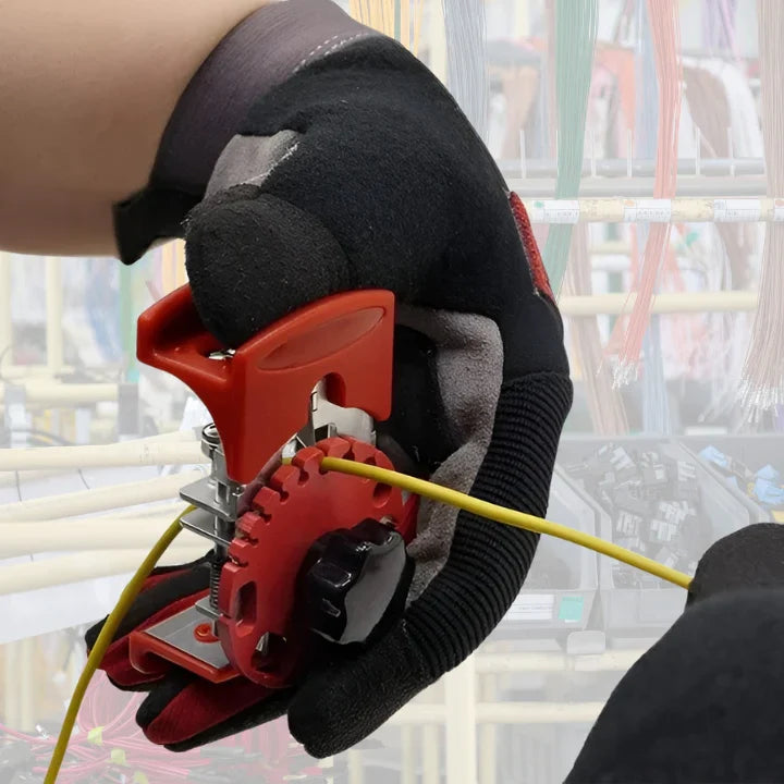 WireStrip™ - Verabschiede dich vom langsamen Abisolieren!