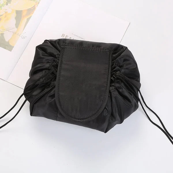 PouchBag™ – Kosmetiktasche für mühelose Organisation