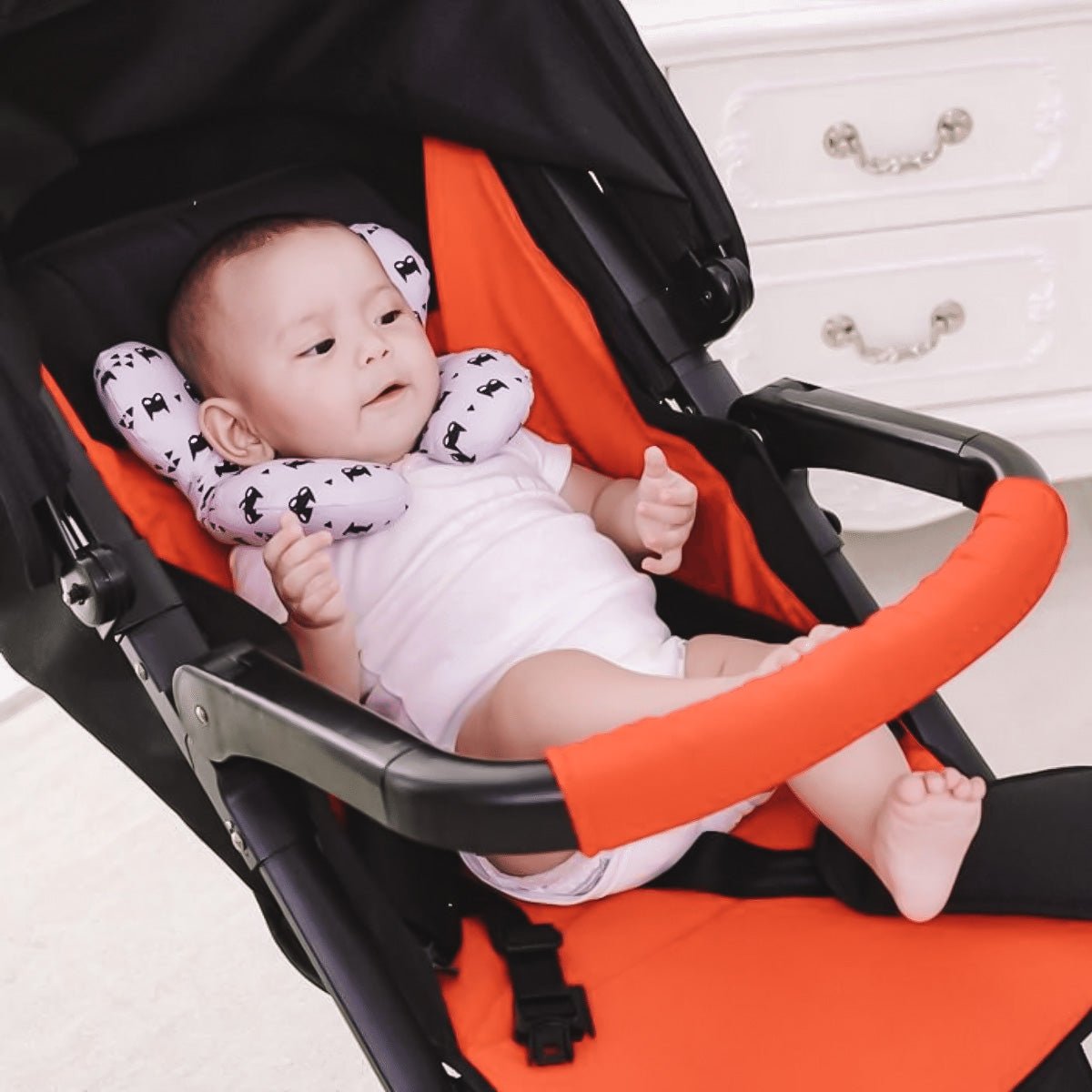 1+1 Gratis | PillowNeck – Orthopädisches Babykissen