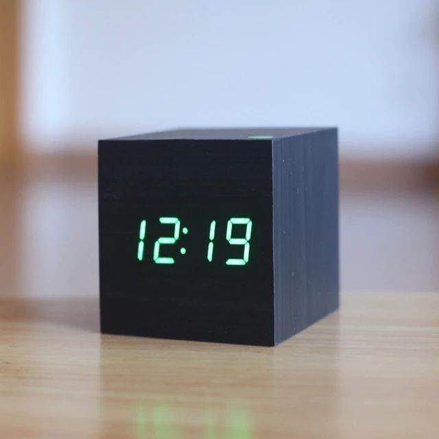 Schwarz-Grün Cube Digital Tischuhr