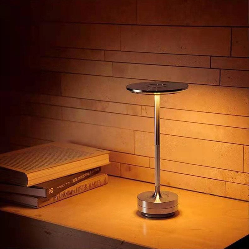 Milana™ – Galvanisierte Metall-LED- Tischlampe
