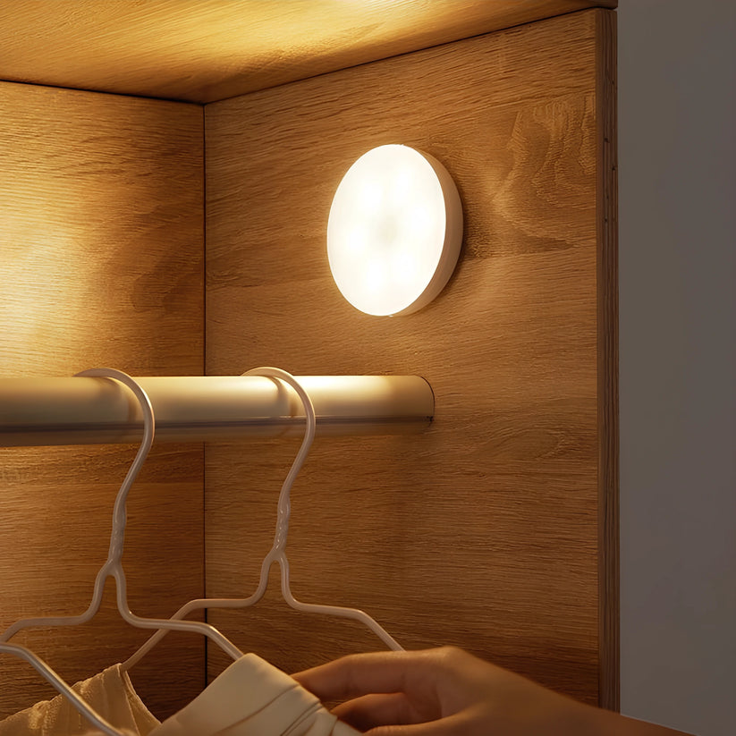 LED-Leuchte mit Bewegungssensor, ABS, 8,6 cm Durchmesser | Warmweiss | Kabellos mit USB-Ladeanschluss und Batteriebetrieb 1