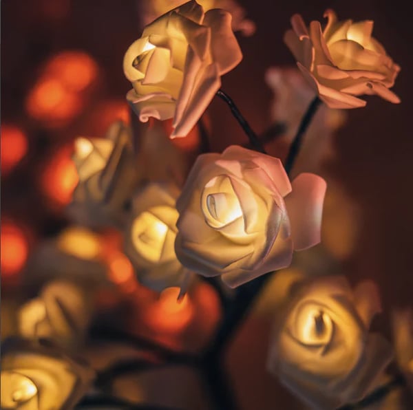 LED Rosenbaum Geschenk handgefertigt Kunststoffrahmen mit warmem Licht