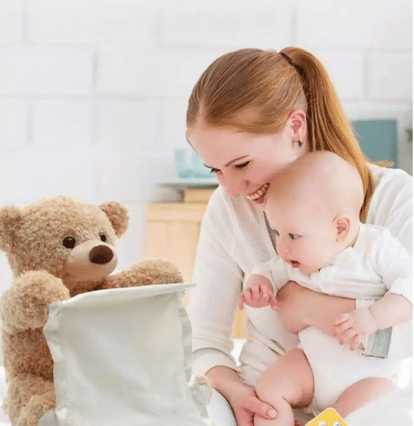 PlushyBoo™ – Peek-a-Boo Teddybär-Spielzeug