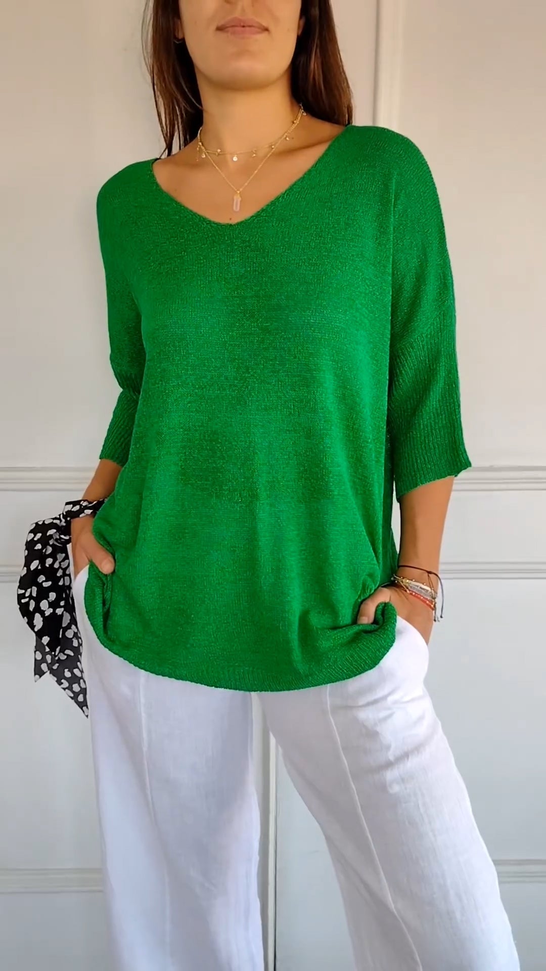 Pully™ - Unifarbenes gestricktes Top mit V-Ausschnitt