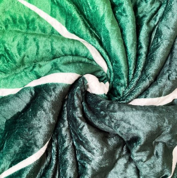BlattLux™ – Kuschelige Fleece-Decke in Blattform