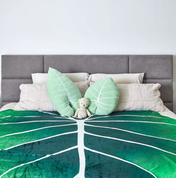BlattLux™ – Kuschelige Fleece-Decke in Blattform