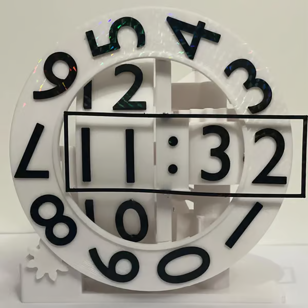TriaxClock™ – Retro-Dreiachs-Numechron-Flip-Uhr