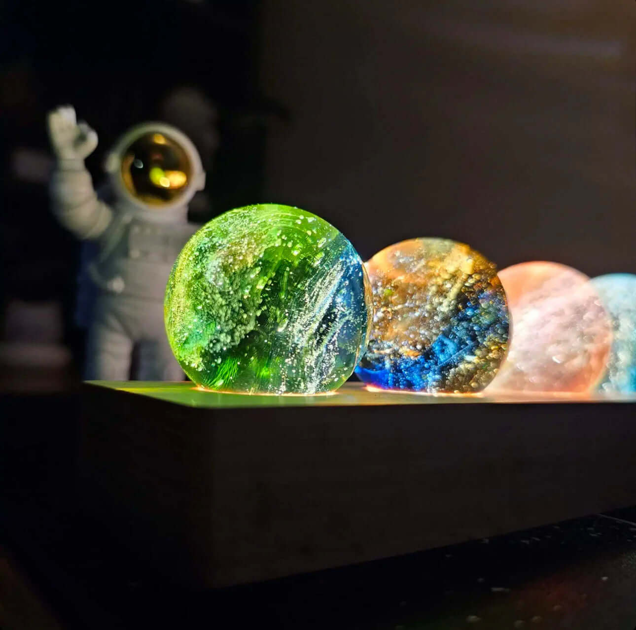 UniverseOrbs™ - 7 Galaxie Kristallkugel