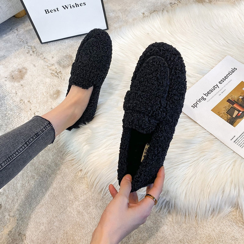 PlushComfort™ – Warme und Kuschelige Plüschsandalen