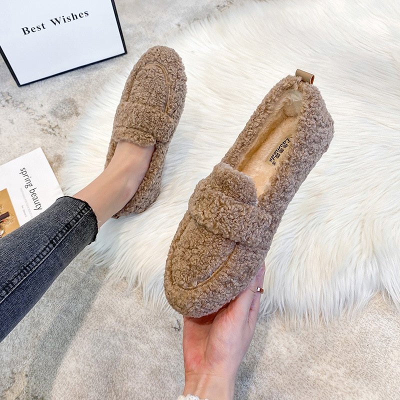 PlushComfort™ – Warme und Kuschelige Plüschsandalen