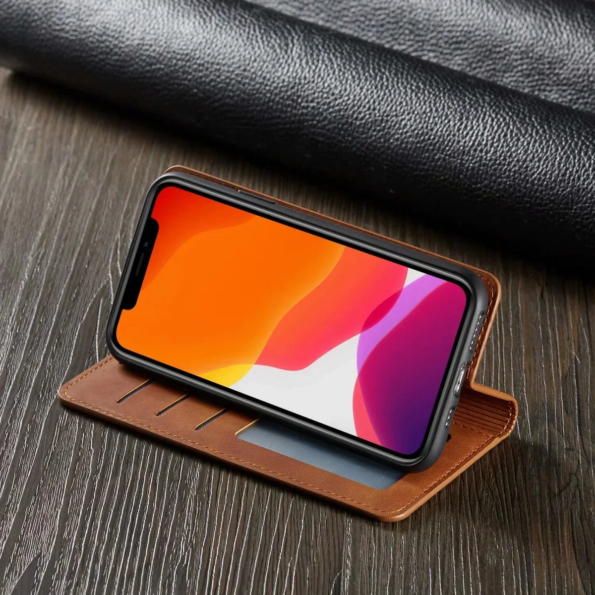 iPhone Leder-Wallet-Hülle | Magnetischer Kartenhalter für Karten und Ausweis | Schlanker Rundumschutz für Tasten und Kamera 2