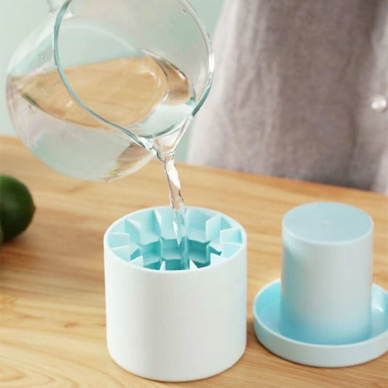 1+1 Gratis | IceFrozen™ – Tragbarer Silikon-Eiswürfelbereiter mit Deckel