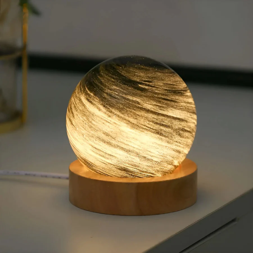 3D-Mini-Planetenlampe aus Glas und Holz | Stimmungsvolles Licht mit 3D-Effekt | Nachtlicht und Tischlampe für jeden Raum