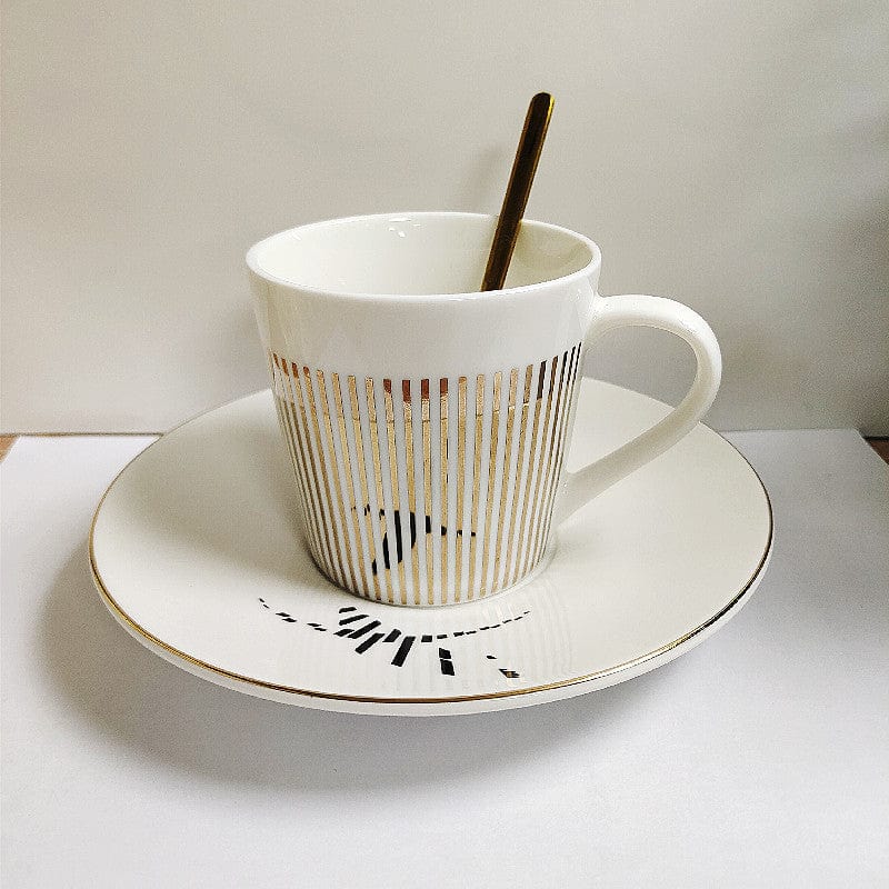 MirrorCupper™ – Reflektierende Designer-Kaffeetasse für stilbewusste Genießer