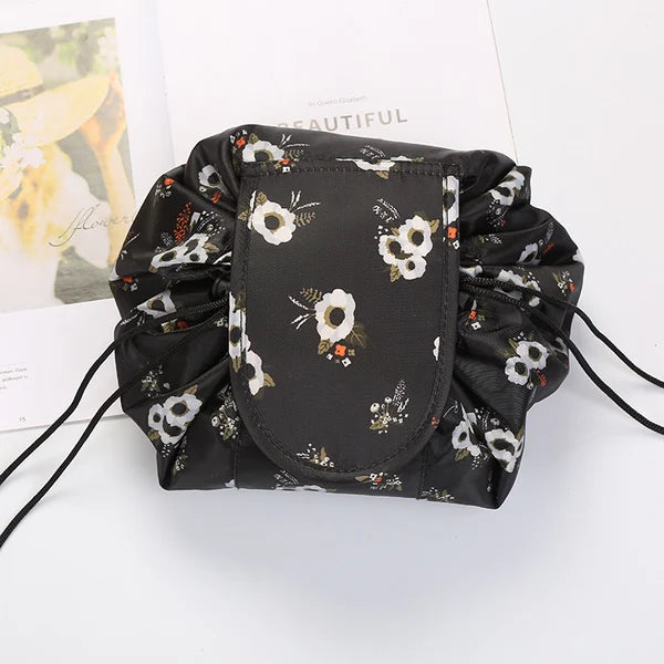 PouchBag™ – Kosmetiktasche für mühelose Organisation