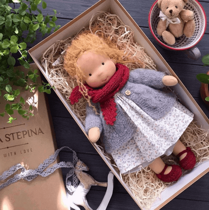 Handgefertigte Stoffpuppe aus Baumwolle | Weiches, minimalistisches Design | Fördert Fantasie und Geborgenheit 8