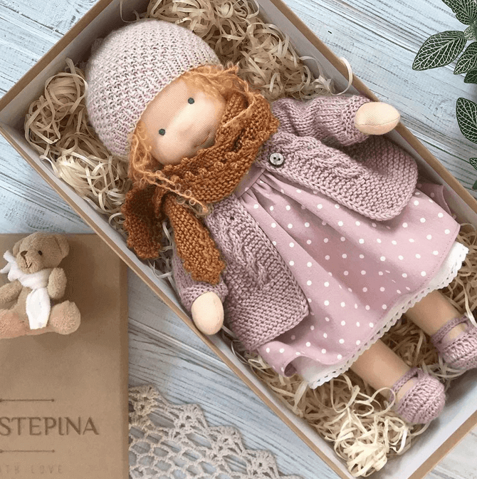 Handgefertigte Stoffpuppe aus Baumwolle | Weiches, minimalistisches Design | Fördert Fantasie und Geborgenheit 4