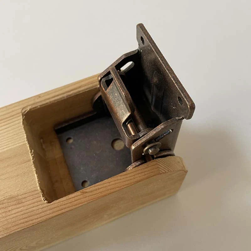 FoldLocker™ – Klappbare Scharniere mit Verriegelung