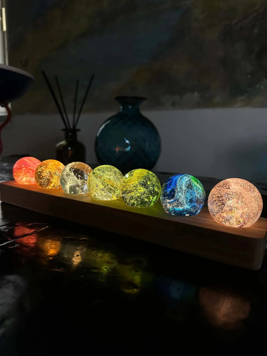 EmoSphere™ – 7-teiliges Emotions-Galaxie-Kristallkugel-Set