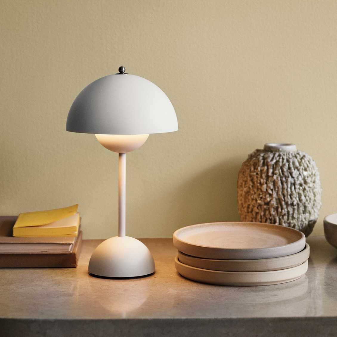 LED Tischlampe kabellos | Retro-Schirmdesign mit Touch-Dimmer und 3 Helligkeitsstufen | Akkubetrieben, warmweißes Licht 3000K 9